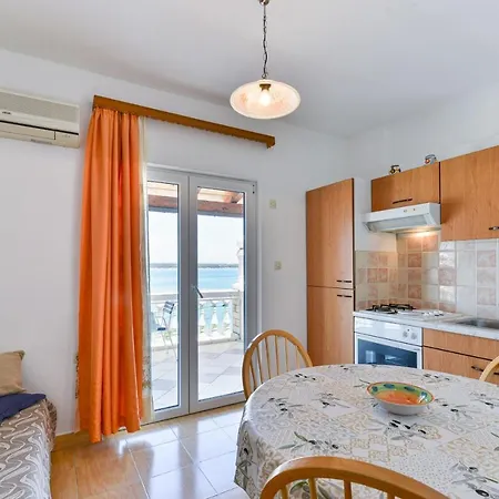 And By The Sea Tkon, Pasman - 336 Konukevi 3*