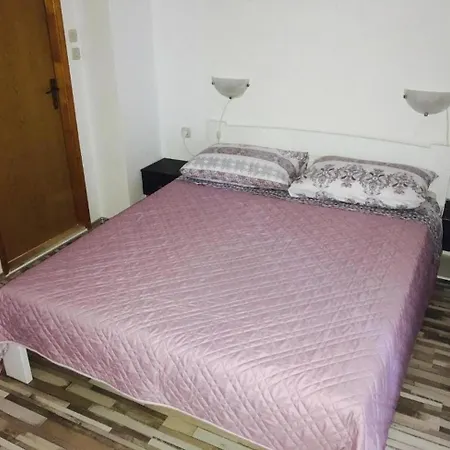 And By The Sea Tkon, Pasman - 336 3*