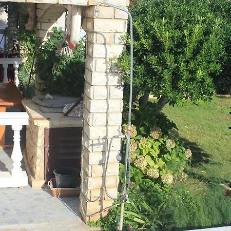 And By The Sea Tkon, Pasman - 336 Ткон