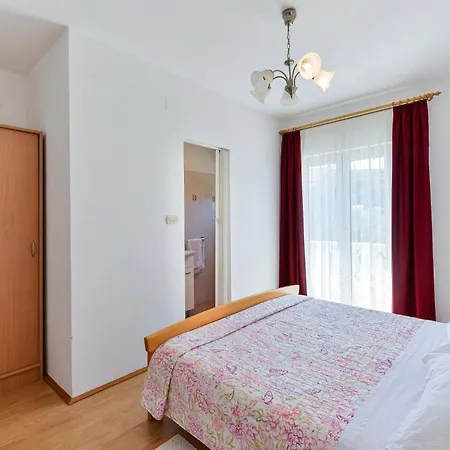 Гостевой дом And By The Sea Tkon, Pasman - 336