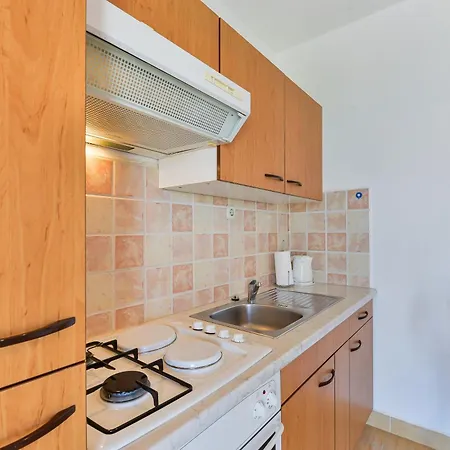 And By The Sea Tkon, Pasman - 336 3* Ткон