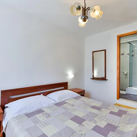 And By The Sea Tkon, Pasman - 336 Гостевой дом