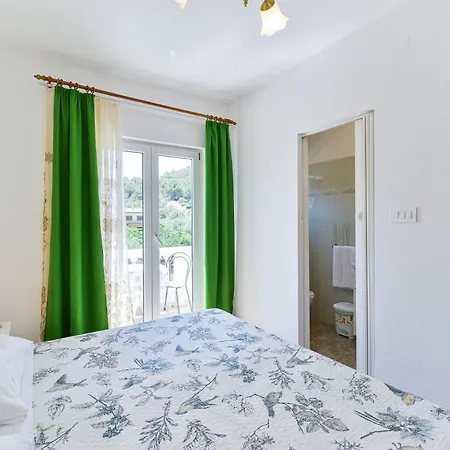 Гостевой дом And By The Sea Tkon, Pasman - 336