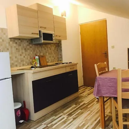 And By The Sea Tkon, Pasman - 336 Ткон