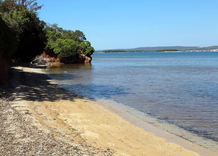 And By The Sea Tkon, Pasman - 336 3* 트콘