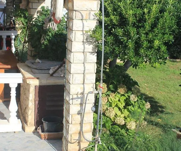 And By The Sea Tkon, Pasman - 336 트콘