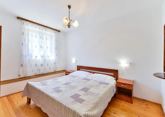 And By The Sea Tkon, Pasman - 336 트콘